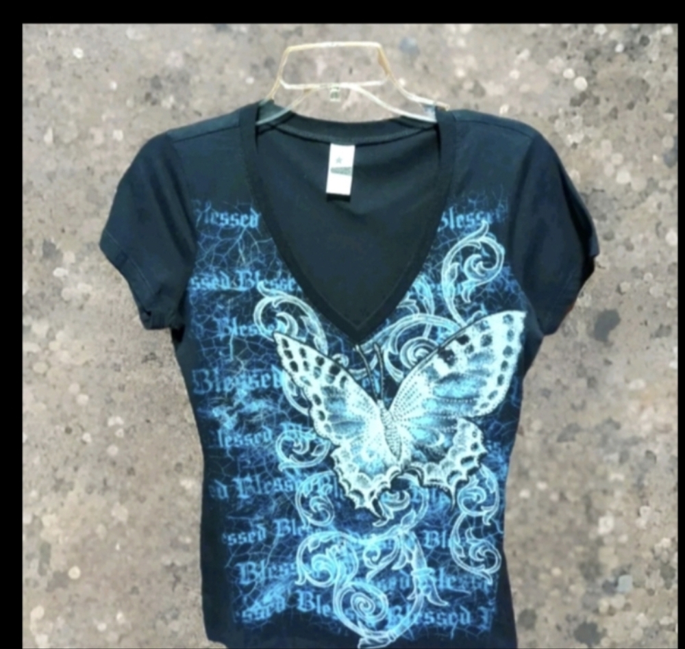 Butterfly🦋 with Rhinestones Black Tee V Neck Sparkles Medium